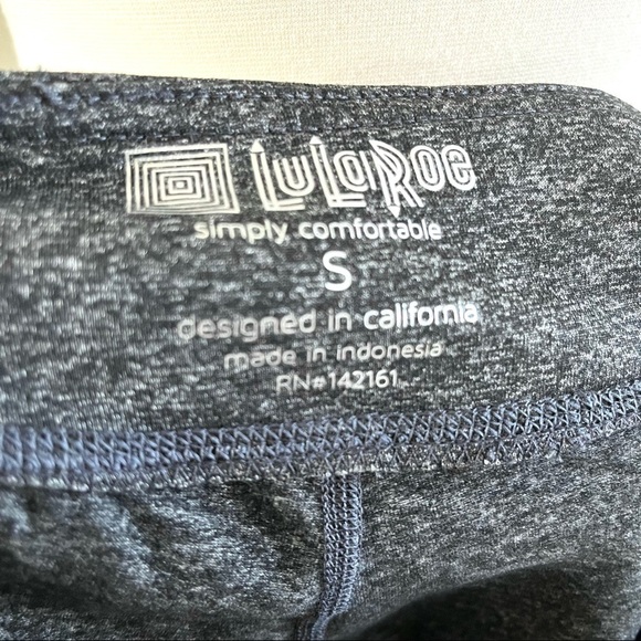 LuLaRoe Simply Comfortable Jade Heather Gray Athletic Cropped Capri Leggings - Picture 6 of 6